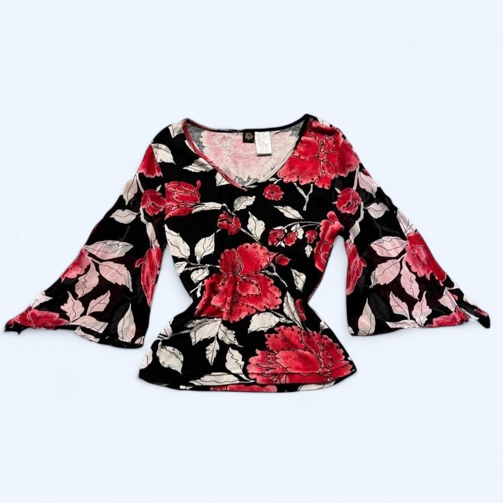 Bila Women's Black and Red Floral Beaded 3/4 Sleeve Shirt